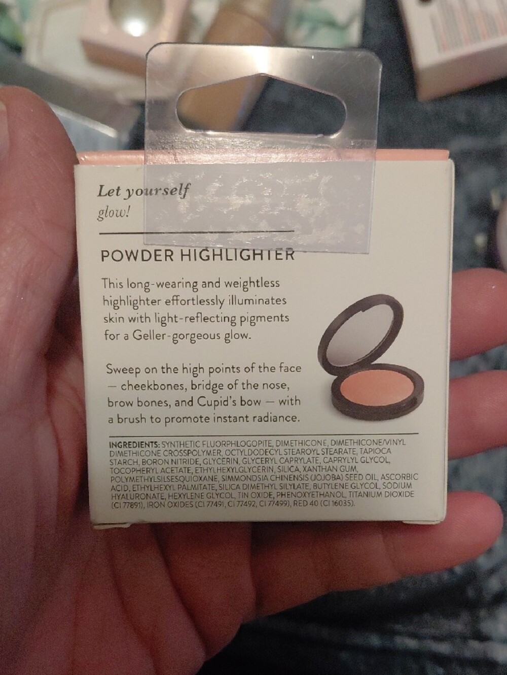Powder Highlighter - Picture 3 of 4